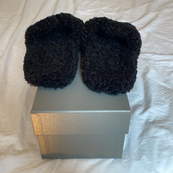 Balenciaga Furry Slide - Picture 4 of 5